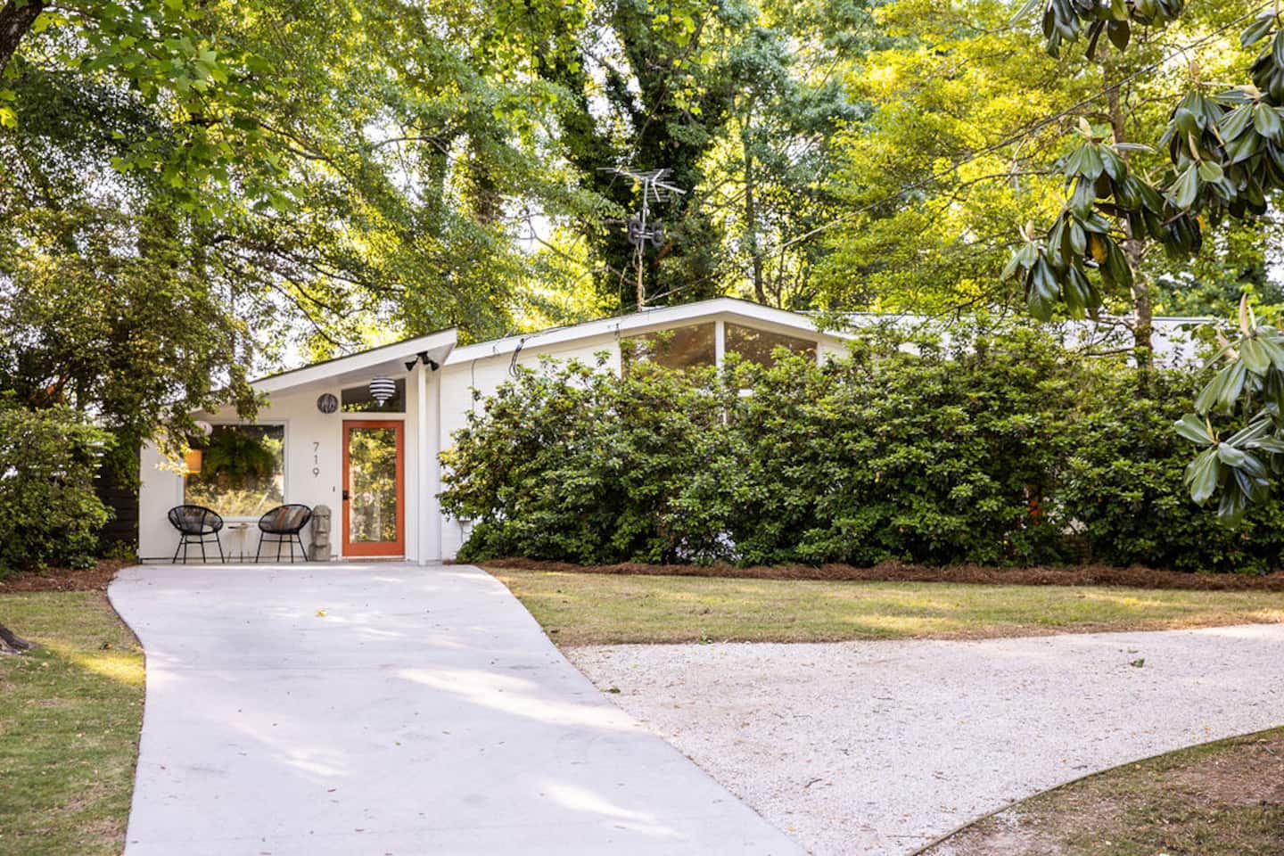 Exterior view under the trees